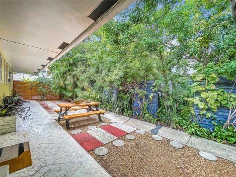 1478 NE 34th Court Units A-b Oakland Park FL 33334