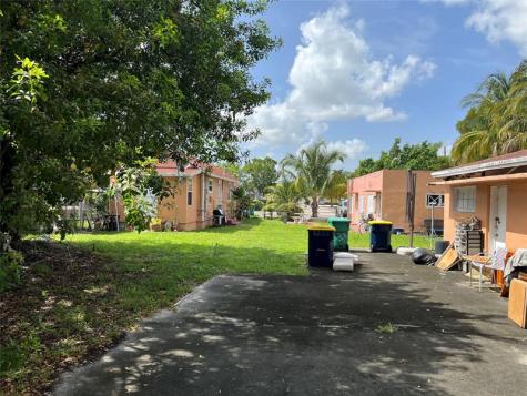 22 SW 11th Street Dania Beach FL 33004