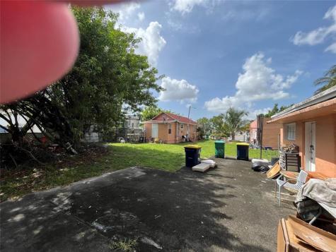 22 SW 11th Street Dania Beach FL 33004