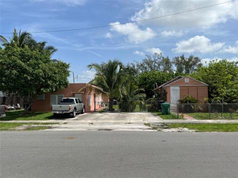 22 SW 11th Street Dania Beach FL 33004