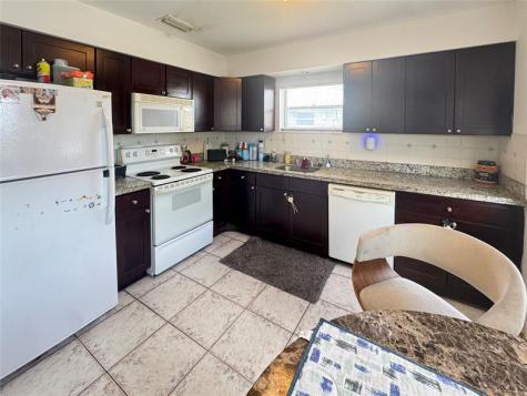 151 SW 15th Street Pompano Beach FL 33060