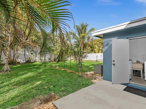 141-145 NE 30th Court Wilton Manors FL 33334