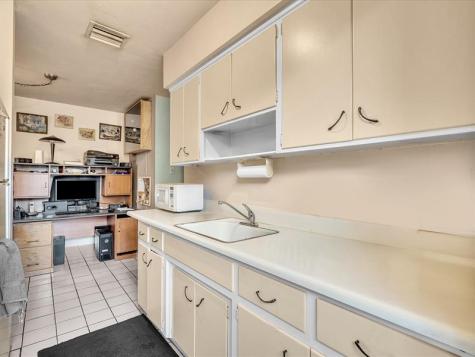 141-145 NE 30th Court Wilton Manors FL 33334