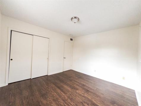 5870 NW 16th Place Sunrise FL 33313