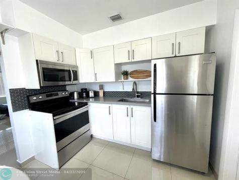 29 NE 3rd Street Dania Beach FL 33004