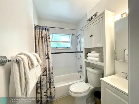 29 NE 3rd Street Dania Beach FL 33004