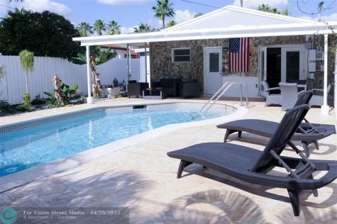 29 NE 3rd Street Dania Beach FL 33004