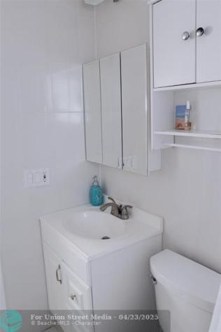 29 NE 3rd Street Dania Beach FL 33004