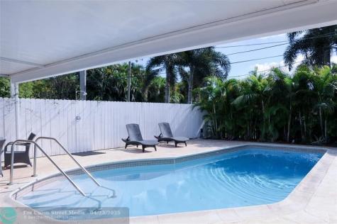 29 NE 3rd Street Dania Beach FL 33004