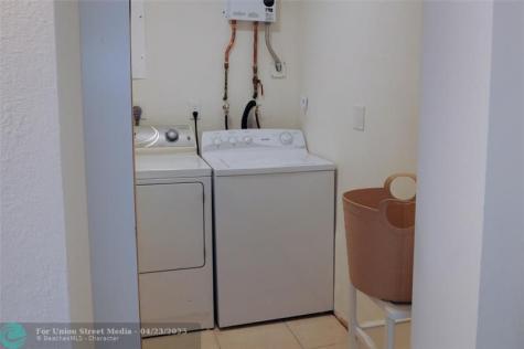 29 NE 3rd Street Dania Beach FL 33004