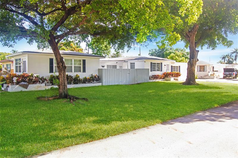 1625 Cleveland Street Hollywood FL 33020