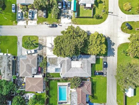 1625 Cleveland Street Hollywood FL 33020