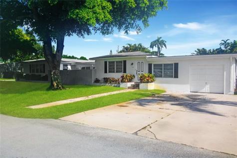 1625 Cleveland Street Hollywood FL 33020