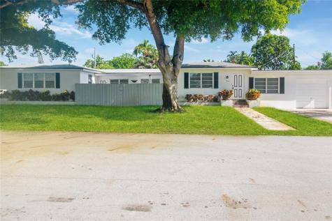 1625 Cleveland Street Hollywood FL 33020