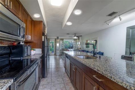 1009 NE 23rd Drive Wilton Manors FL 33305