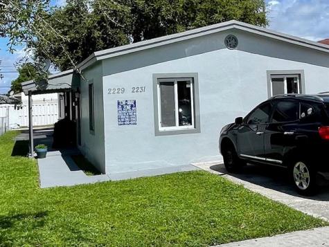 2229-31 Farragut Street Hollywood FL 33020
