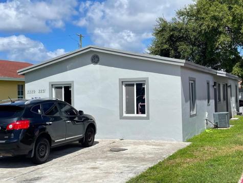 2229-31 Farragut Street Hollywood FL 33020