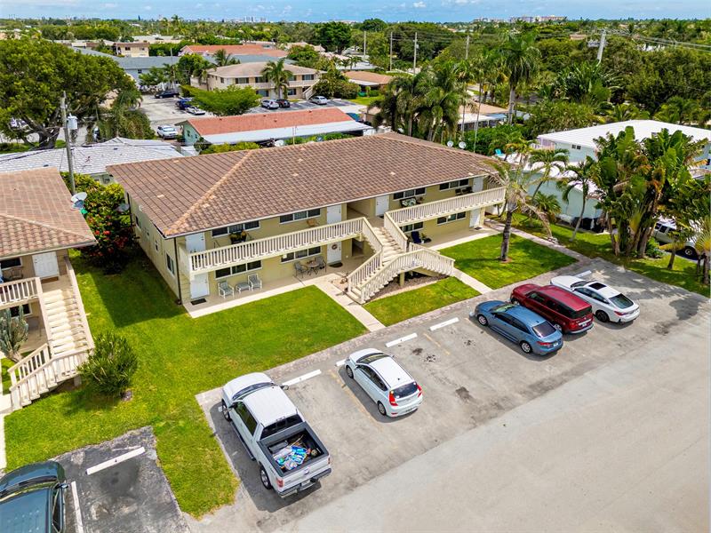2131 NE 40th Court Lighthouse Point FL 33064