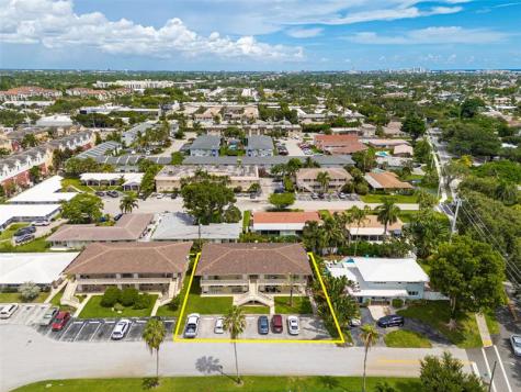 2131 NE 40th Court Lighthouse Point FL 33064
