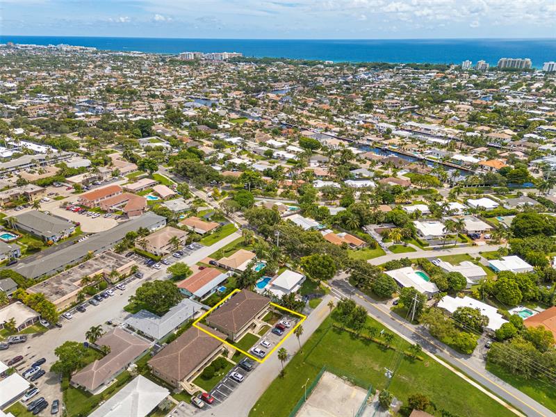 2131 NE 40th Court Lighthouse Point FL 33064