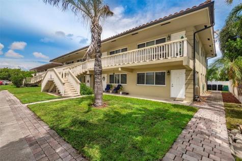 2131 NE 40th Court Lighthouse Point FL 33064