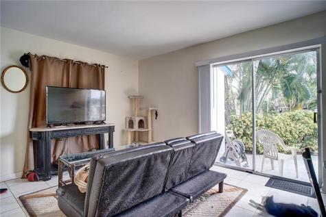 3860 NE 23rd Avenue Lighthouse Point FL 33064