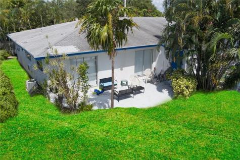 3860 NE 23rd Avenue Lighthouse Point FL 33064