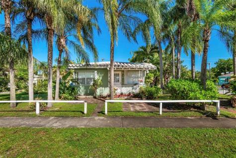 302 SW 15th Street Dania Beach FL 33004