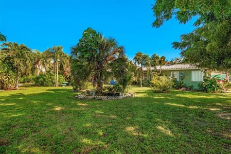302 SW 15th Street Dania Beach FL 33004