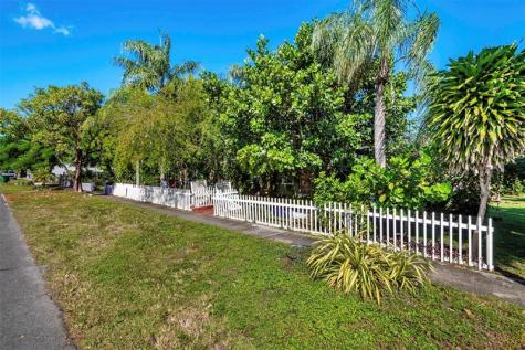 302 SW 15th Street Dania Beach FL 33004