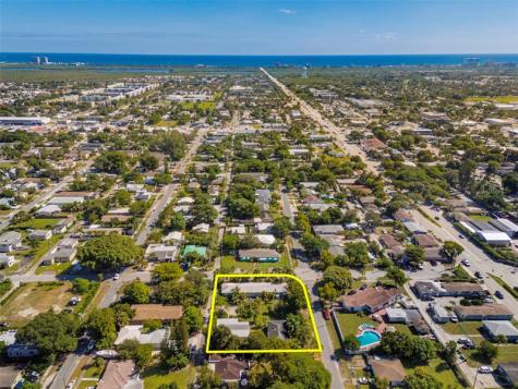 302 SW 15th Street Dania Beach FL 33004