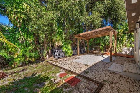 302 SW 15th Street Dania Beach FL 33004