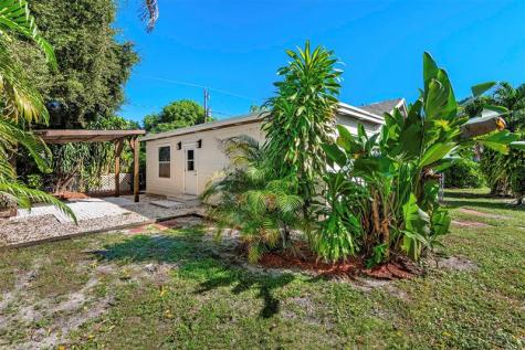 302 SW 15th Street Dania Beach FL 33004