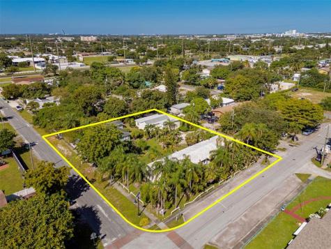302 SW 15th Street Dania Beach FL 33004