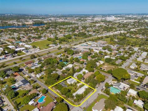 302 SW 15th Street Dania Beach FL 33004