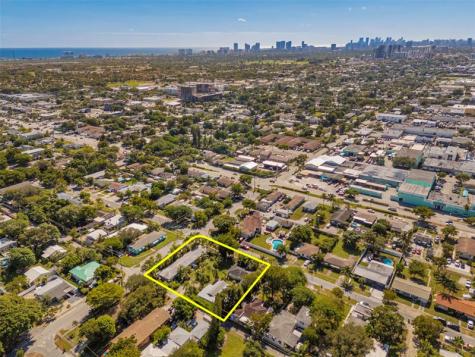 302 SW 15th Street Dania Beach FL 33004