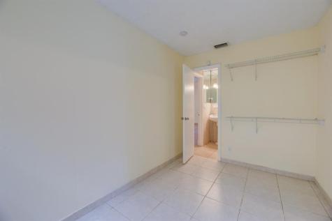 4500 NE 15th Avenue Oakland Park FL 33334