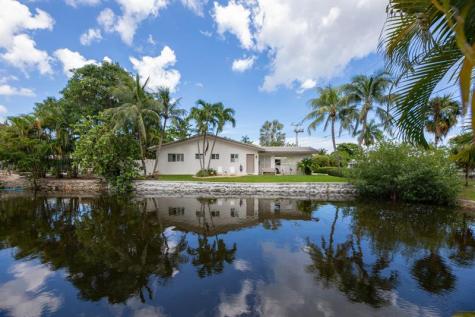 4500 NE 15th Avenue Oakland Park FL 33334