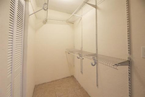 4500 NE 15th Avenue Oakland Park FL 33334
