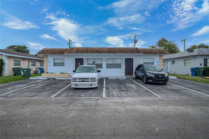 210 -216 NE 40th Street Oakland Park FL 33334