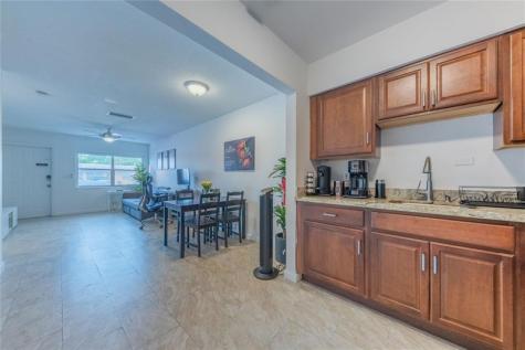 210 -216 NE 40th Street Oakland Park FL 33334