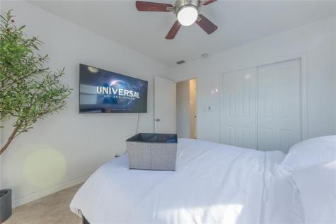 210 -216 NE 40th Street Oakland Park FL 33334