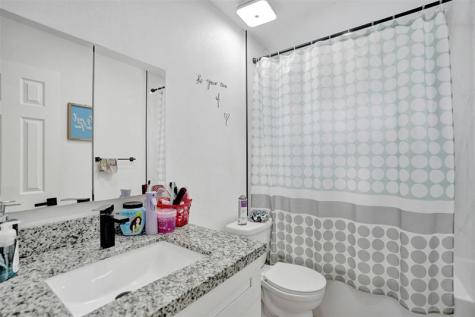 209 NE 9th Street Pompano Beach FL 33060