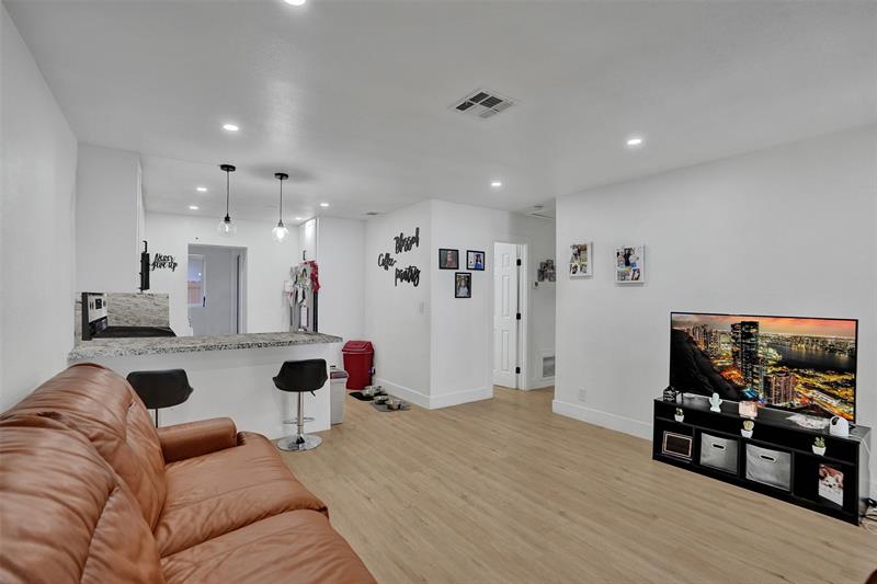 209 NE 9th Street Pompano Beach FL 33060