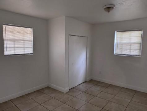 5902 SW 26th Terrace West Park FL 33023