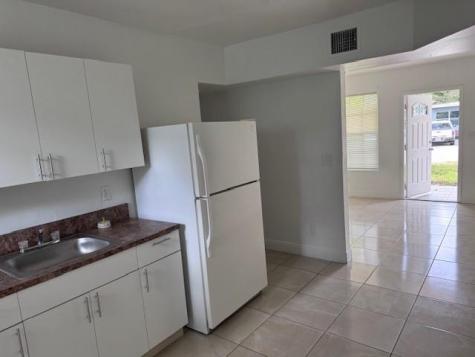 5902 SW 26th Terrace West Park FL 33023