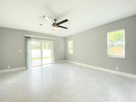 1402 NE 34th Street Oakland Park FL 33334