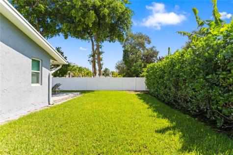 1402 NE 34th Street Oakland Park FL 33334