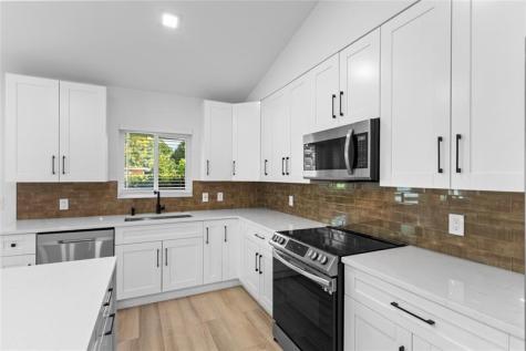 1402 NE 34th Street Oakland Park FL 33334