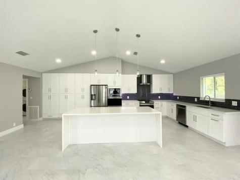 1402 NE 34th Street Oakland Park FL 33334